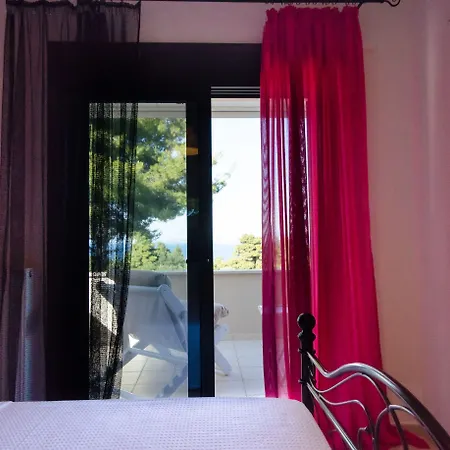 Holiday home White Rose Kriopigi
